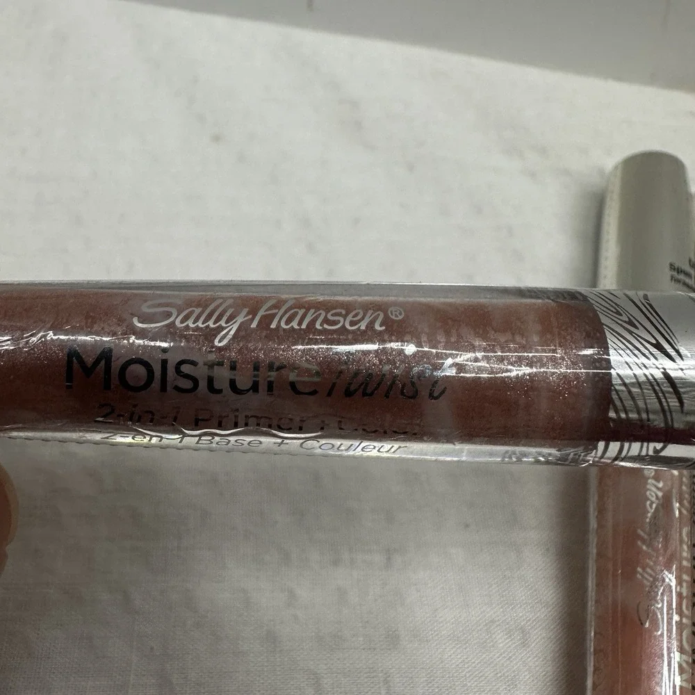 Lot Of 3 Sally Hansen Moisture Twist Lip Gloss & Color Fast Tint + Moisture Balm